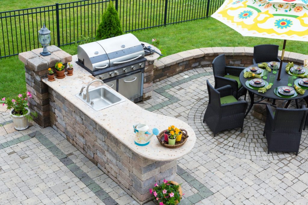 Tips for the Best Summer BBQ at Home 2 bestsummerbbq Bonnie & Clydes Pools and Spas