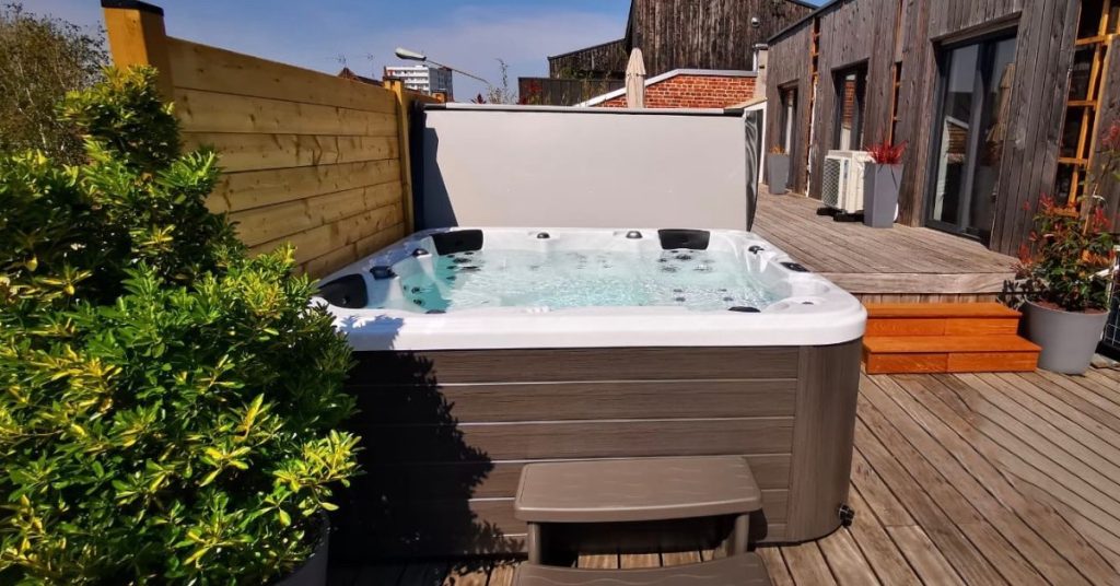 What To Expect From a Pool or Spa Water Testing Service 4 What To Expect From a Pool or Spa Water Testing Service